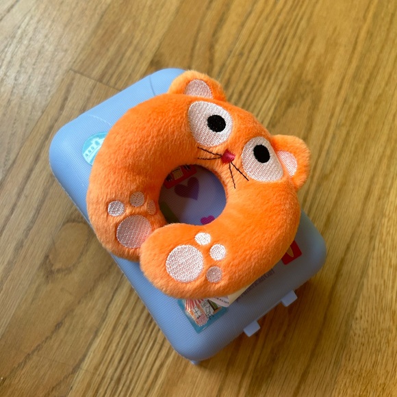 American Girl Discontinued Suitcase - Picture 4 of 5